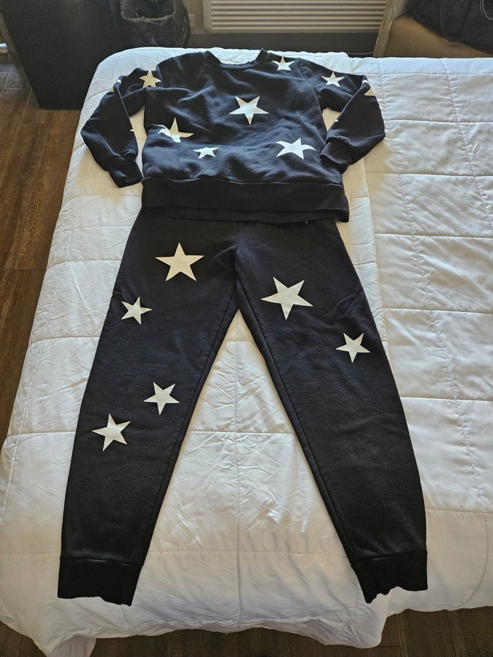 Zenana Outfitters Black Sweatshirt and Jogger Set with White Stars - Picture 4 of 4